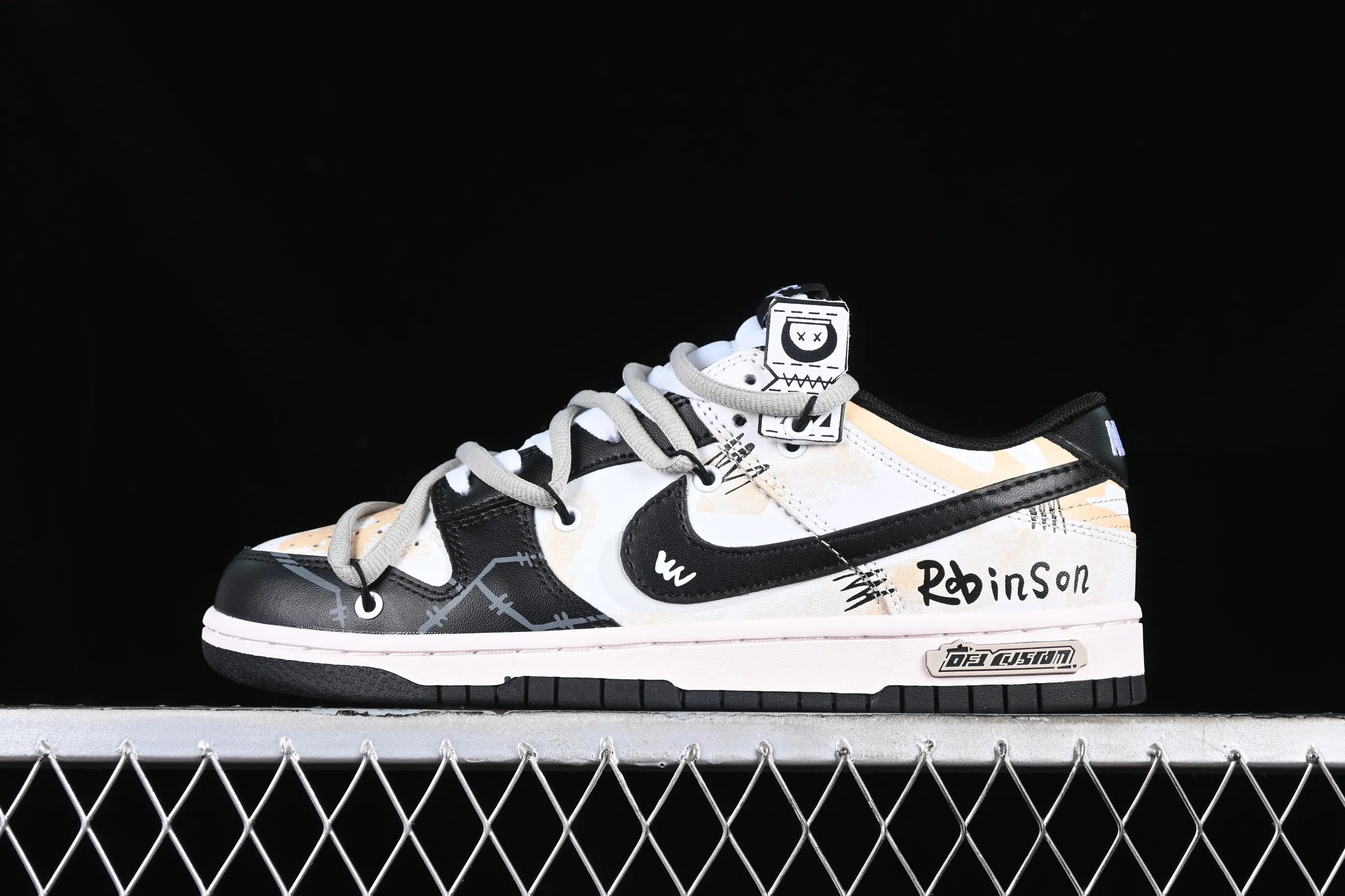 All Categories Nk SB Dunk Series Nk SB Dunk Low Low-top sneakers Nk Dunk Low DaVinci Custom Robinson Graffiti Deconstruction SB strap low-top casual sneakers DD1391-100